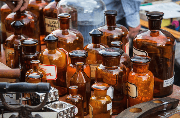 Advanced Crime Analytics to Combat the Trade of Counterfeit Medicines